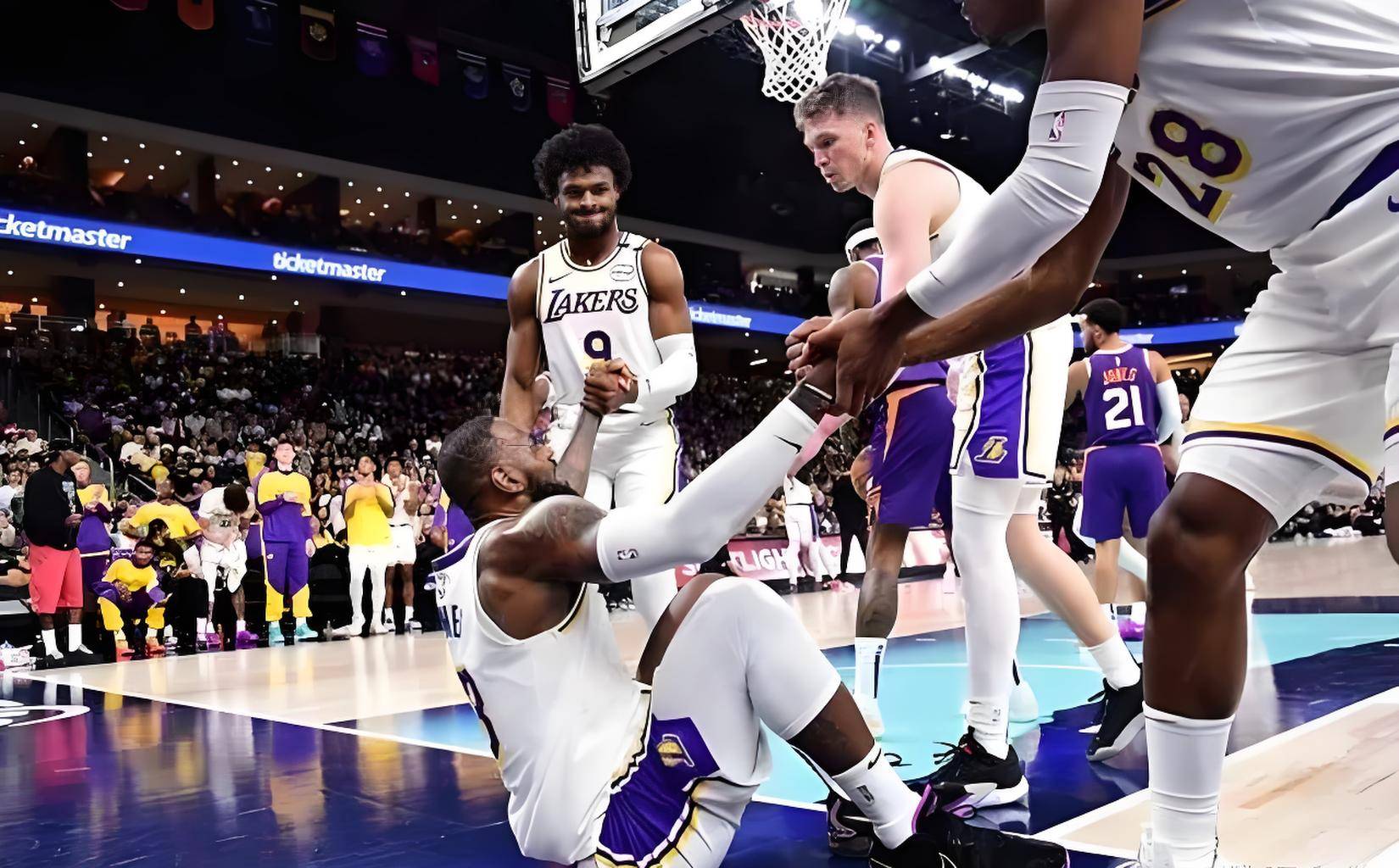 NBA季后赛剧情连连,球迷热议的简单介绍 NBA季后赛剧情连连,球迷热议的简单介绍