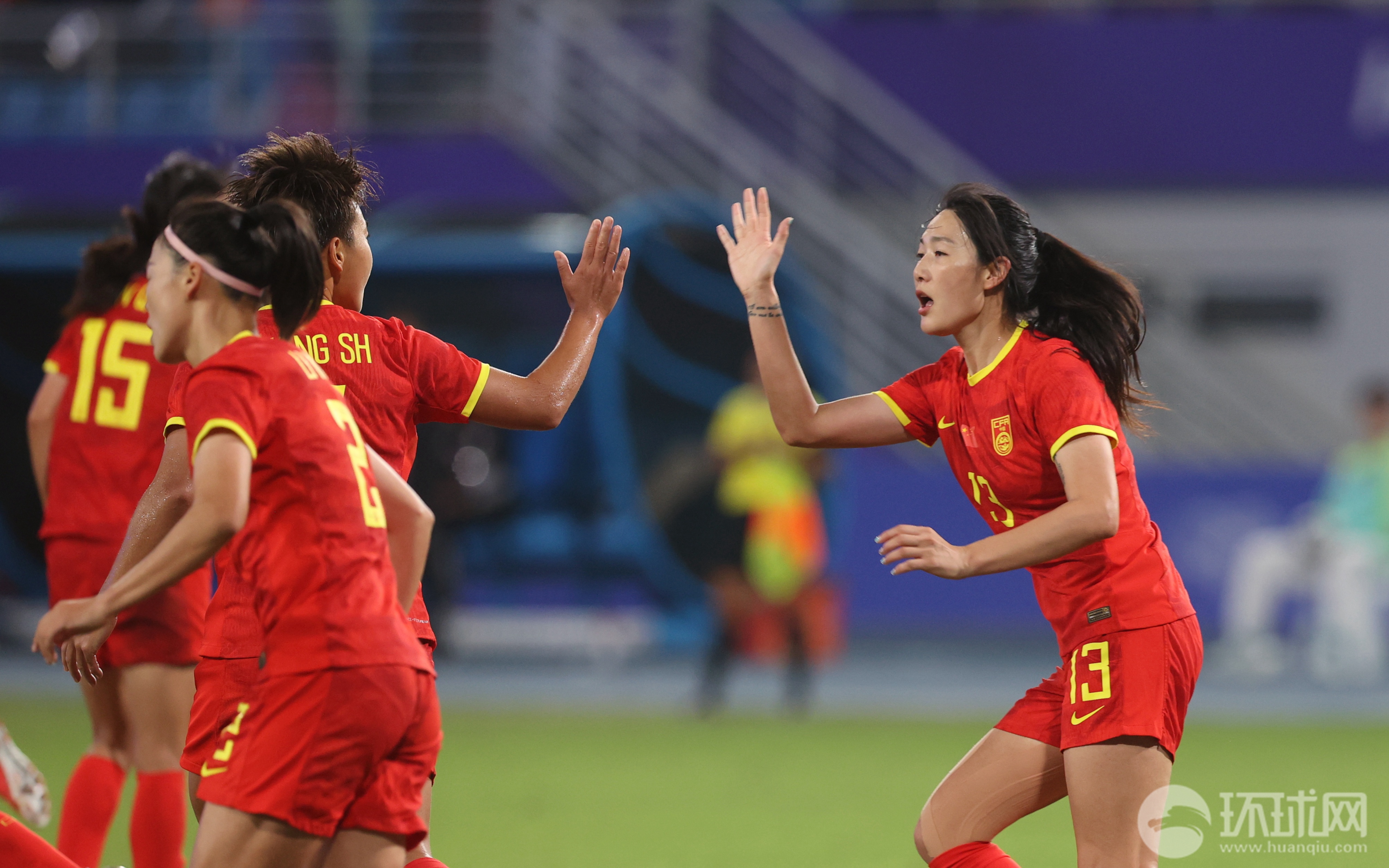 亚洲女足锦标赛上,中国队员取得关键胜利的简单介绍 亚洲女足锦标赛上,中国队员取得关键胜利的简单介绍