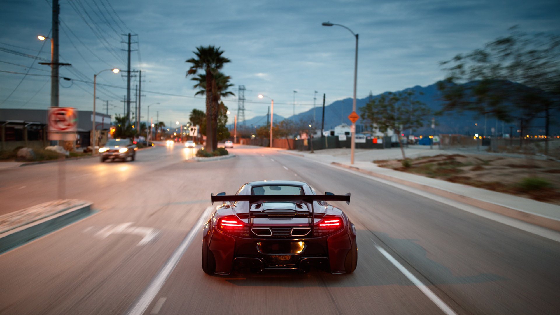 斯通斯关键制胜头槌破门,塞维利亚友谊赛激战险胜尼日利亚