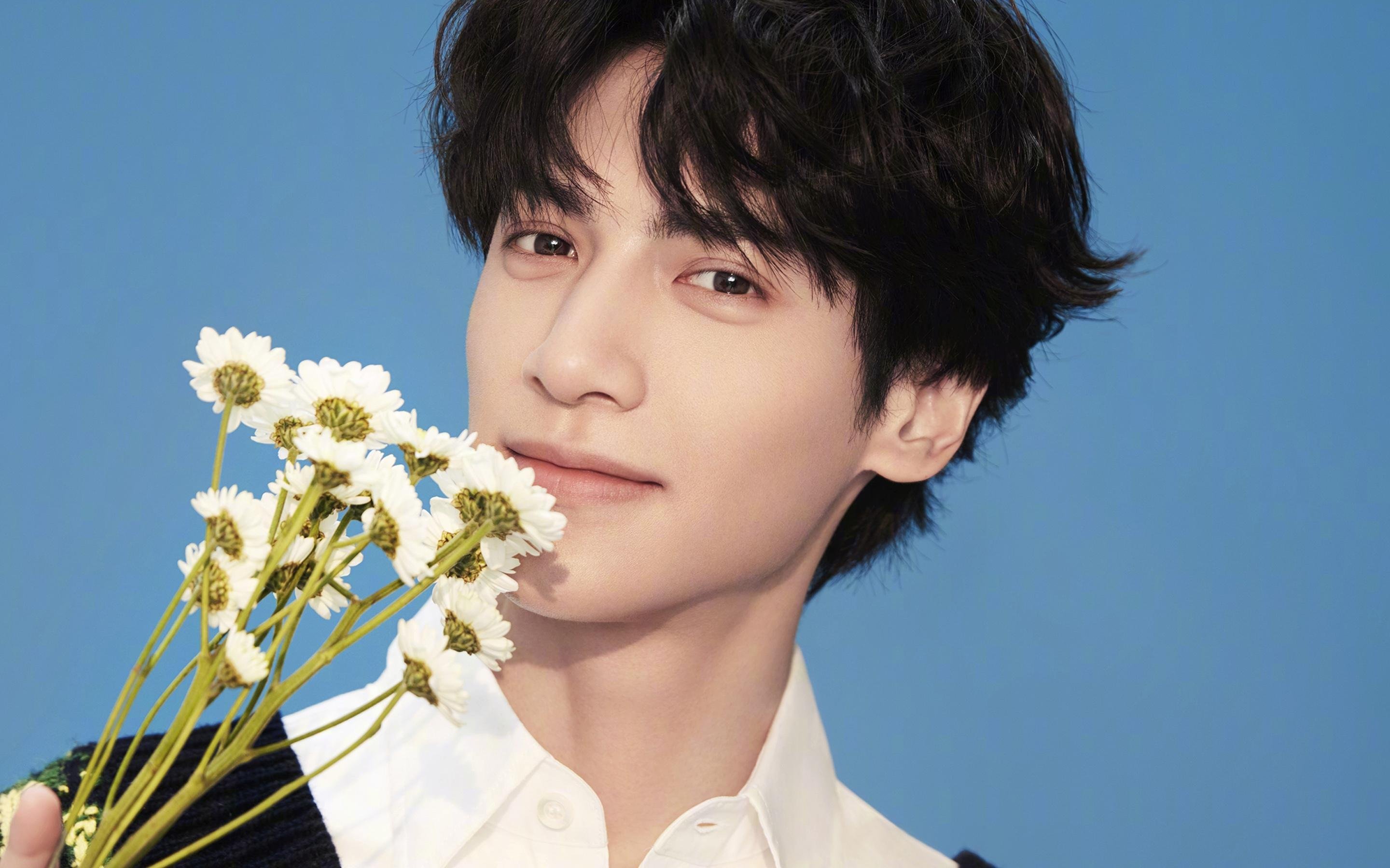 爱游戏在线-巅峰对话，马刺与快船的战术博弈，字母哥里程碑之夜闪耀NBA